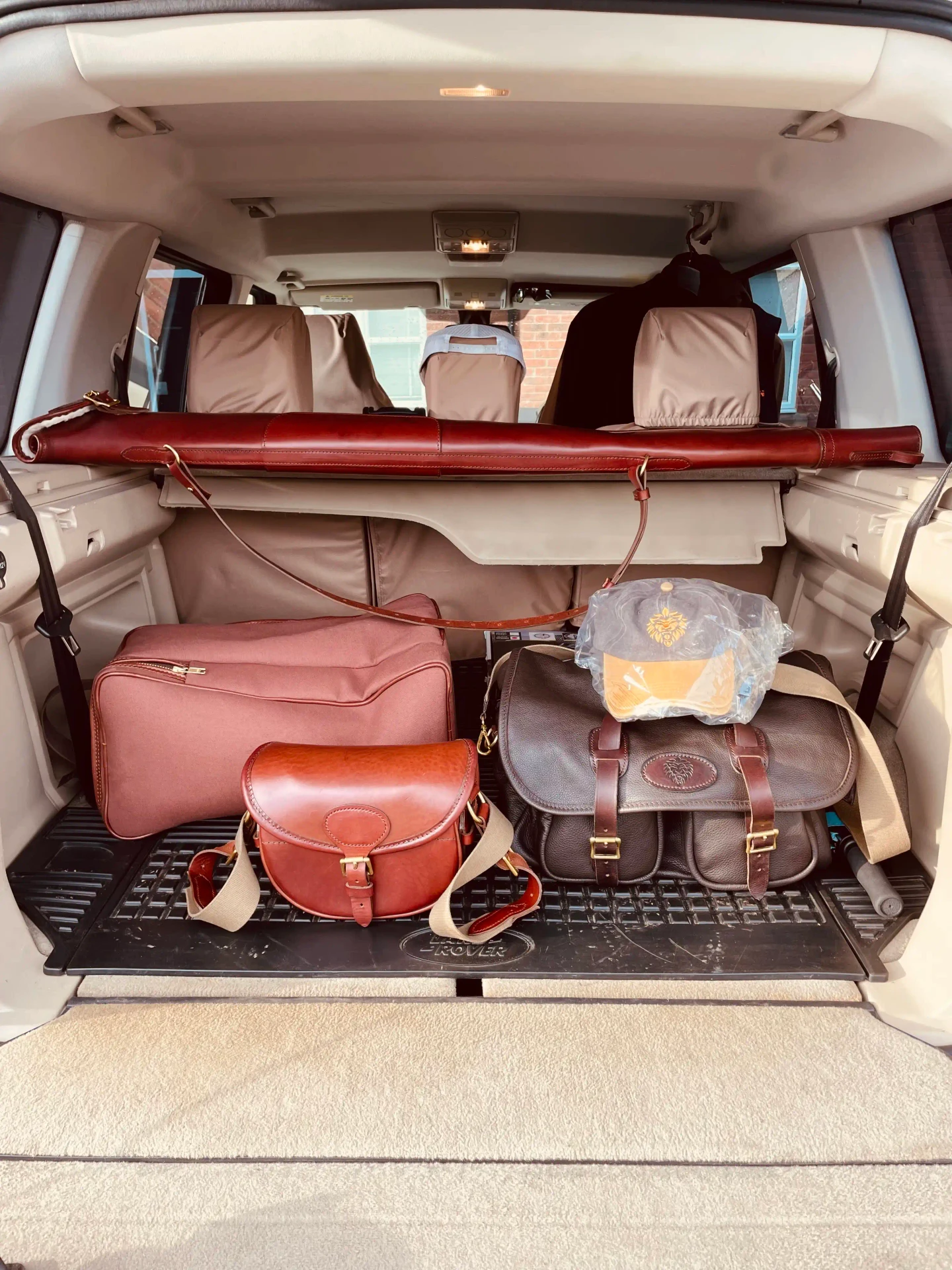 Roar Sporting leather bags and accessories.